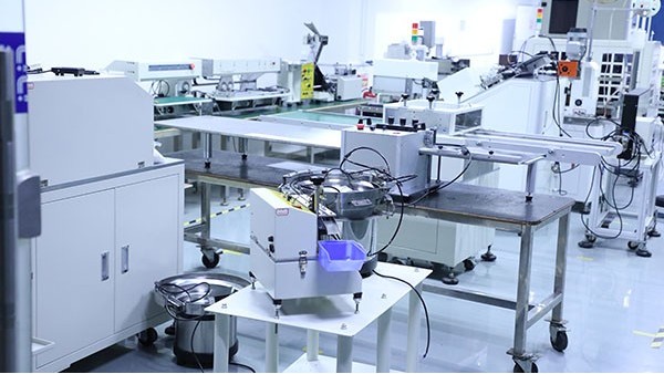 三軸全自動(dòng)點(diǎn)膠機(jī)