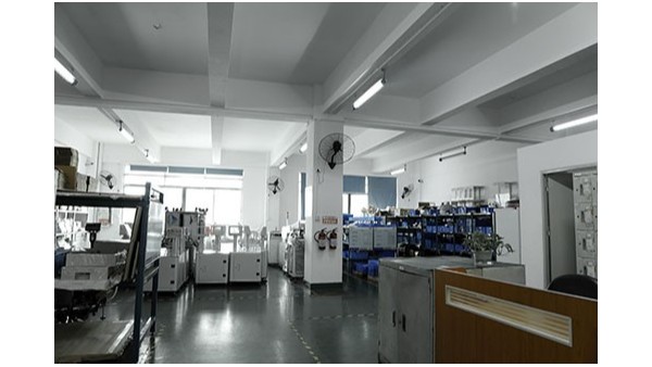 蘇州點(diǎn)膠機(jī)廠家