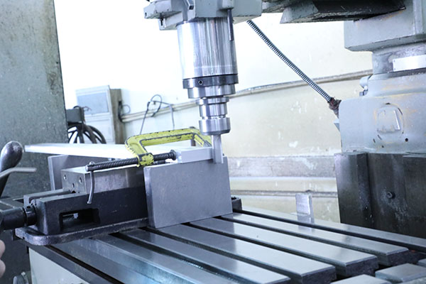 LED灌膠機(jī)加工