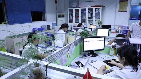 點(diǎn)膠機(jī)設(shè)備