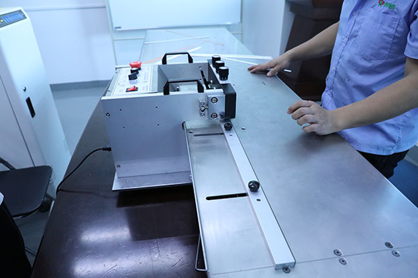 高速點(diǎn)膠機(jī)