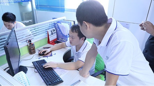 全自動(dòng)點(diǎn)膠機(jī)