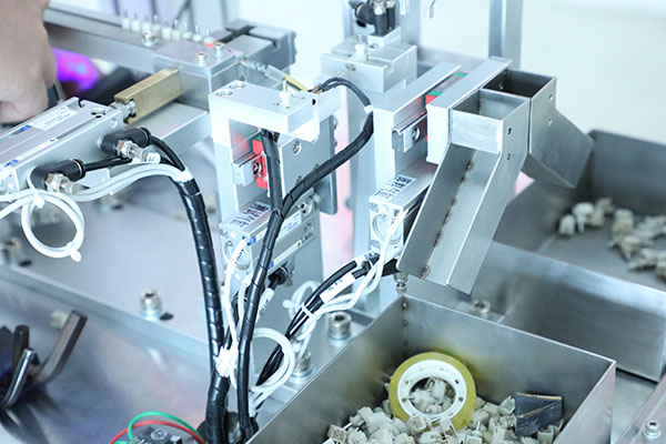 桌面式全自動點膠機業(yè)務(wù)