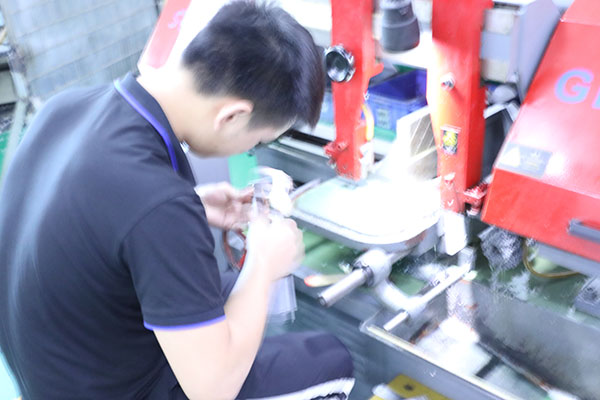 桌面式全自動點膠機