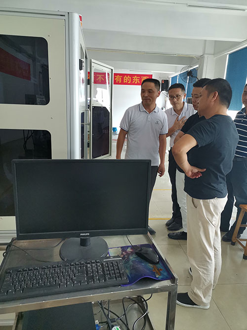 全自動(dòng)點(diǎn)膠機(jī)報(bào)價(jià)