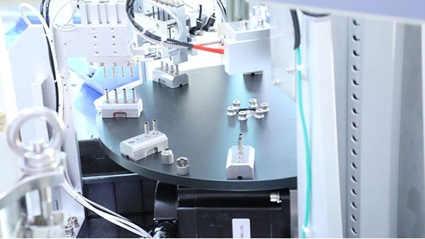 雙組份點膠機(jī)廠家