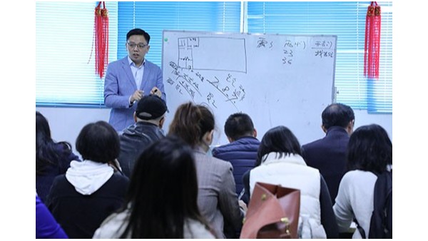 多頭自動點膠機