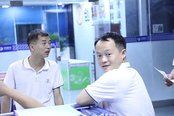 全自動(dòng)點(diǎn)膠機(jī)